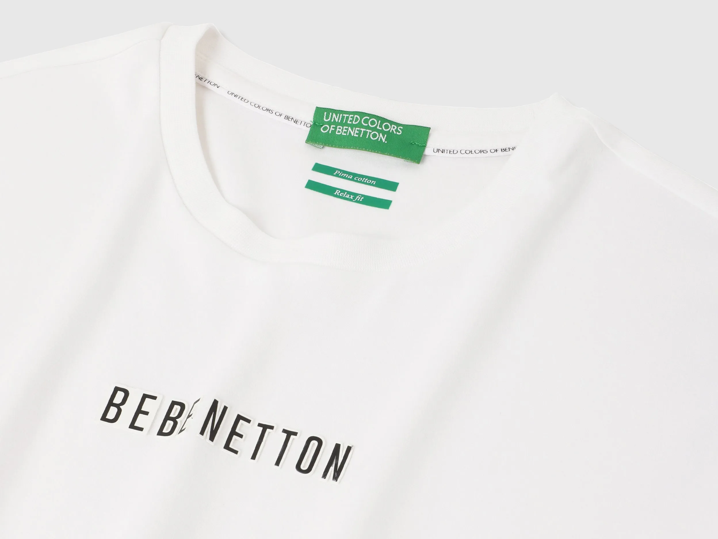 Relaxed Fit Round Neck Solid Tshirt