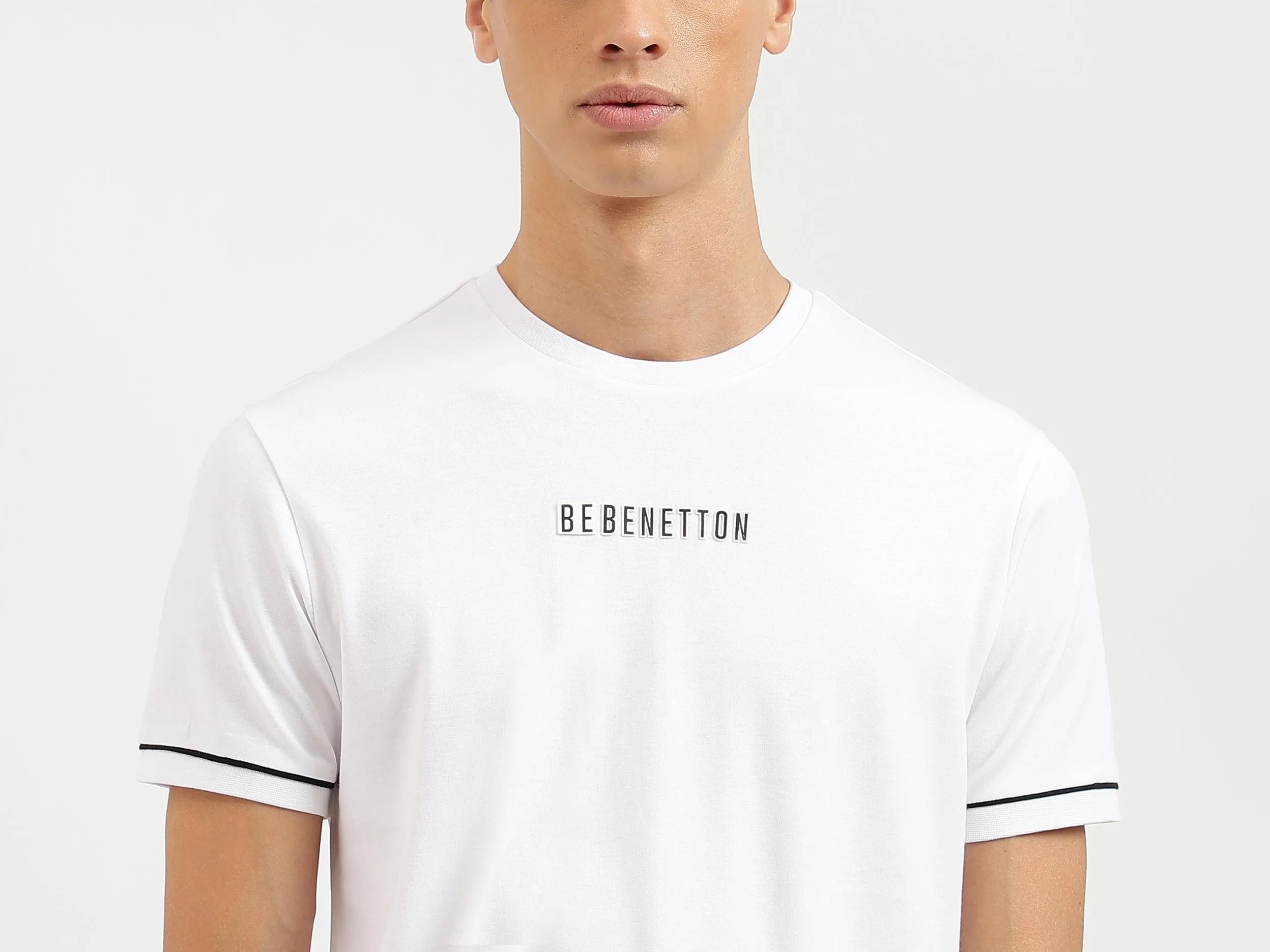 Relaxed Fit Round Neck Solid Tshirt