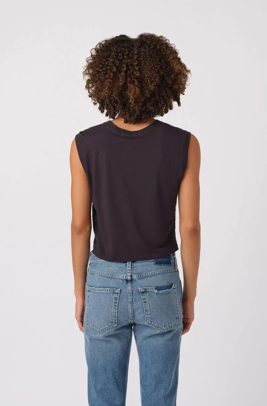 SLEEVELESS BABE TEE IN VINTAGE BLACK